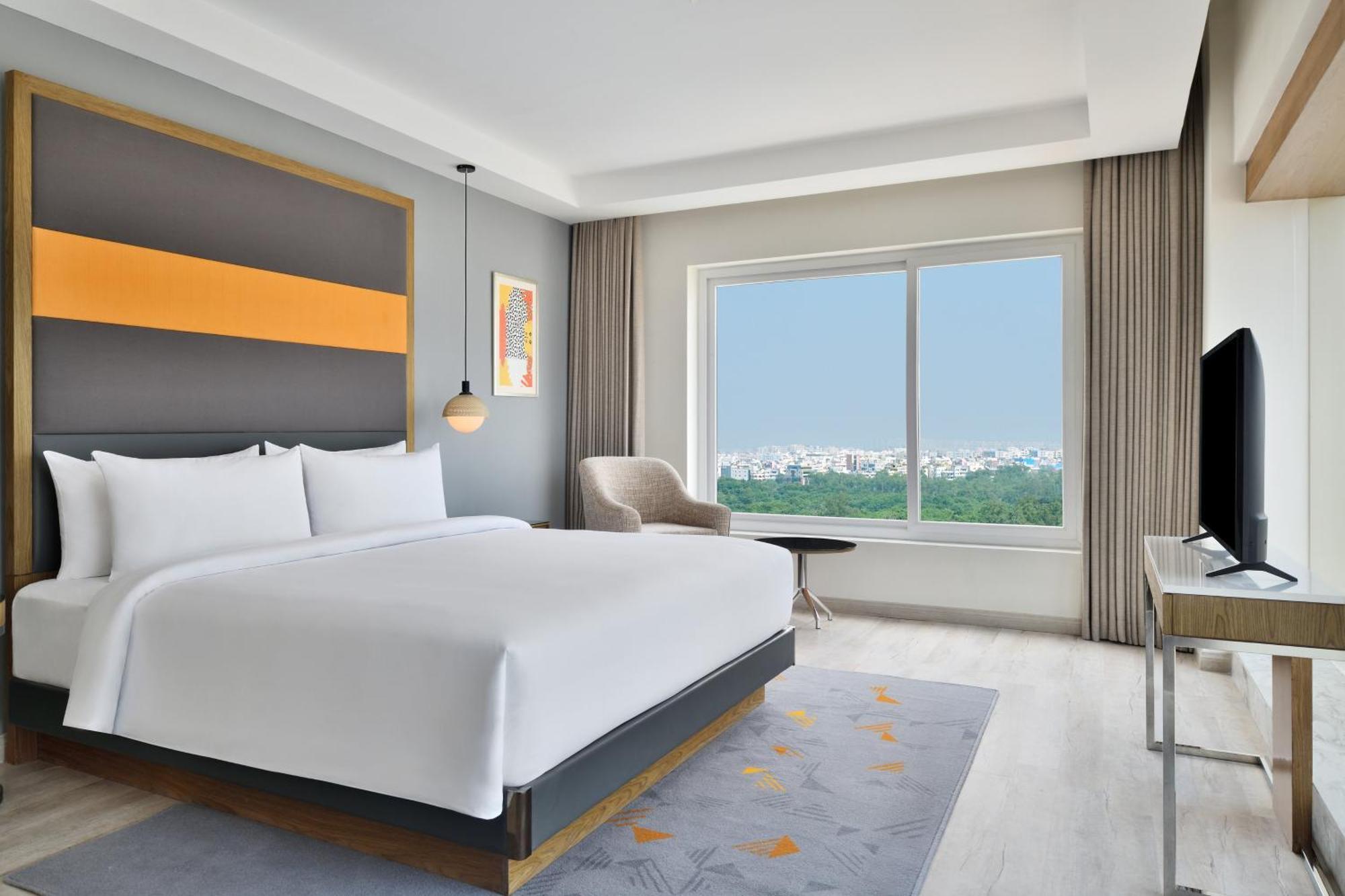 Le Meridien Hyderabad Exterior foto Deluxe Room